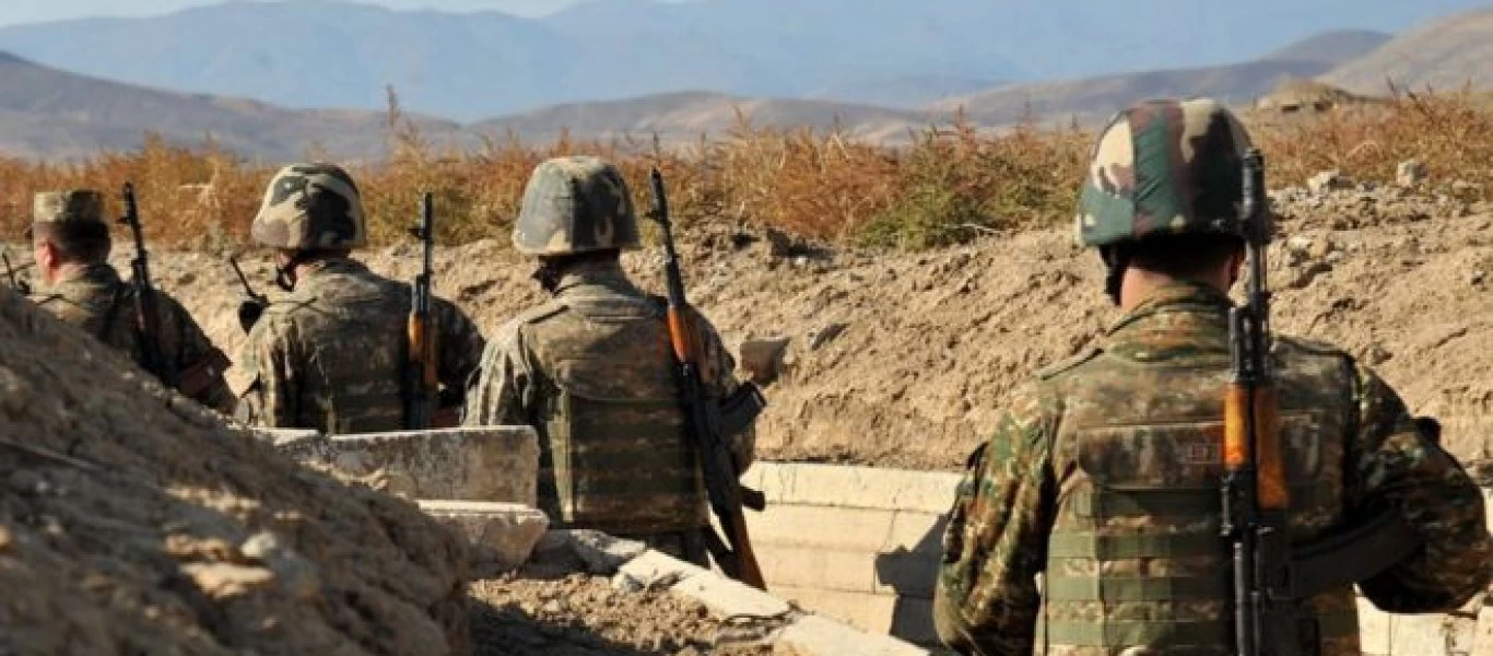 Συνεχίζονται τα εγκλήματα πολέμου από Αζέρους: Επτά στρατιώτες χτυπούν βάναυσα δεμένο Αρμένιο (βίντεο)